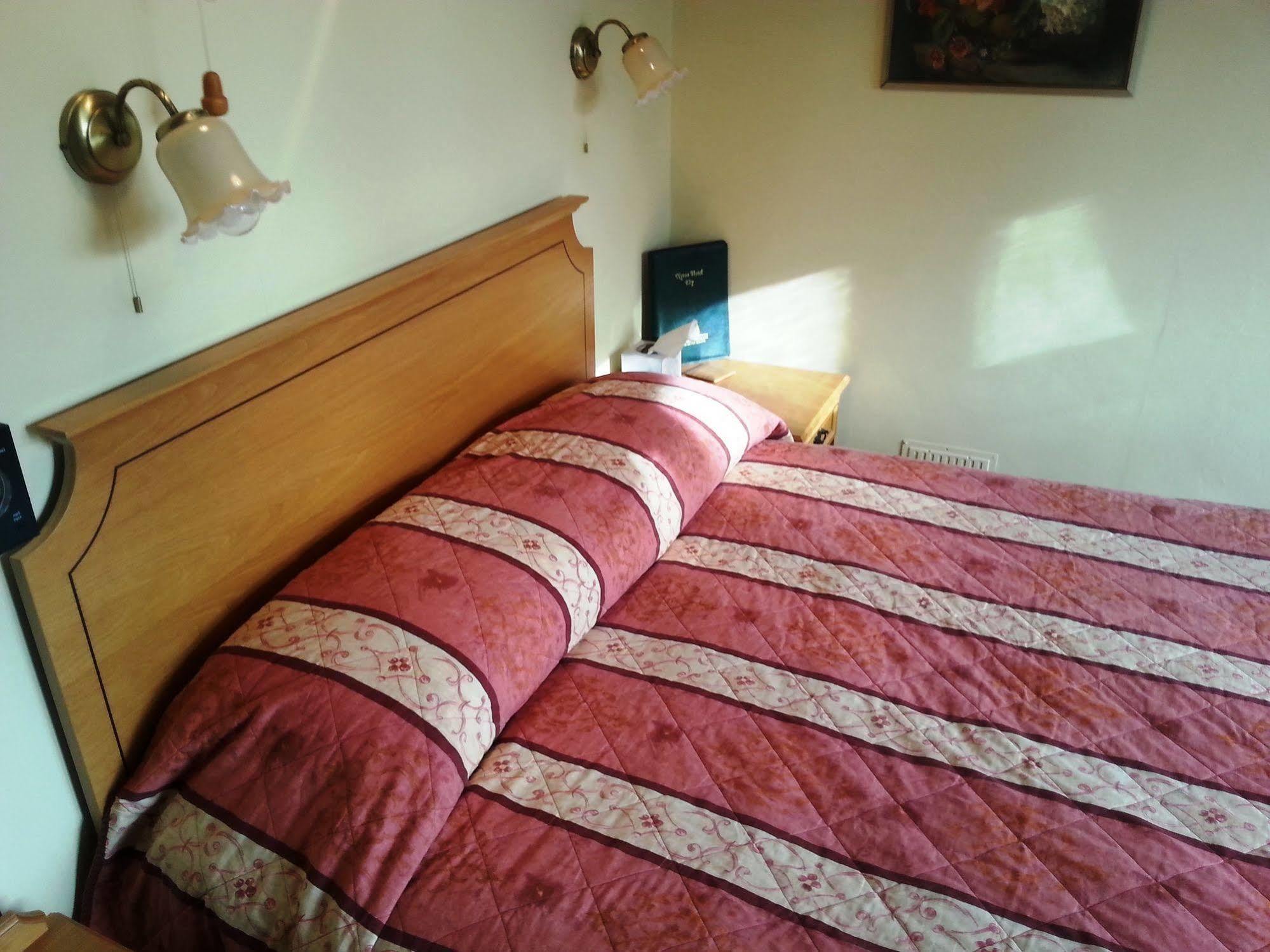 The Nyton Guesthouse Ely Esterno foto
