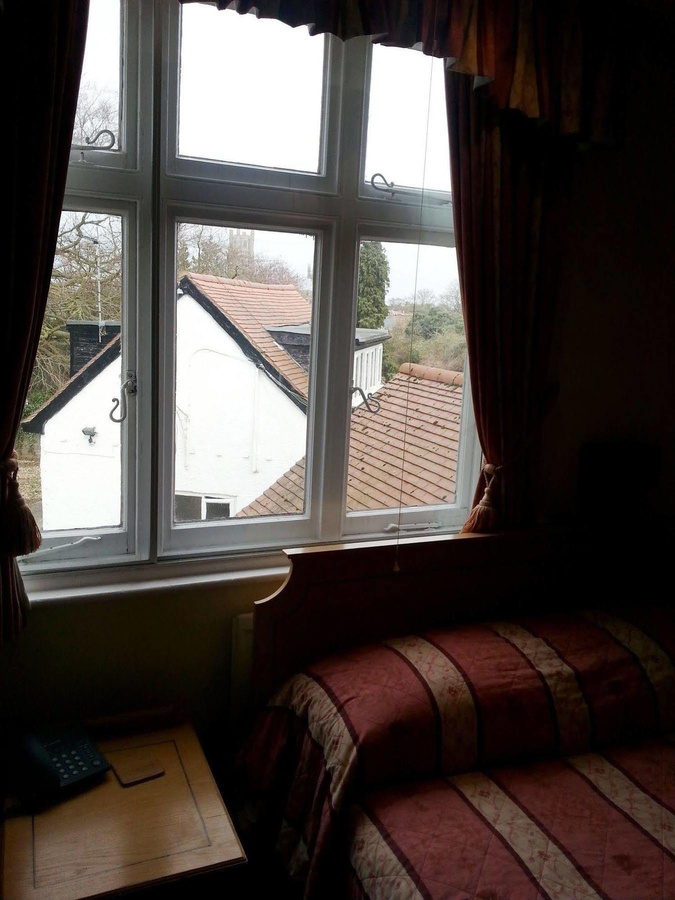 The Nyton Guesthouse Ely Esterno foto