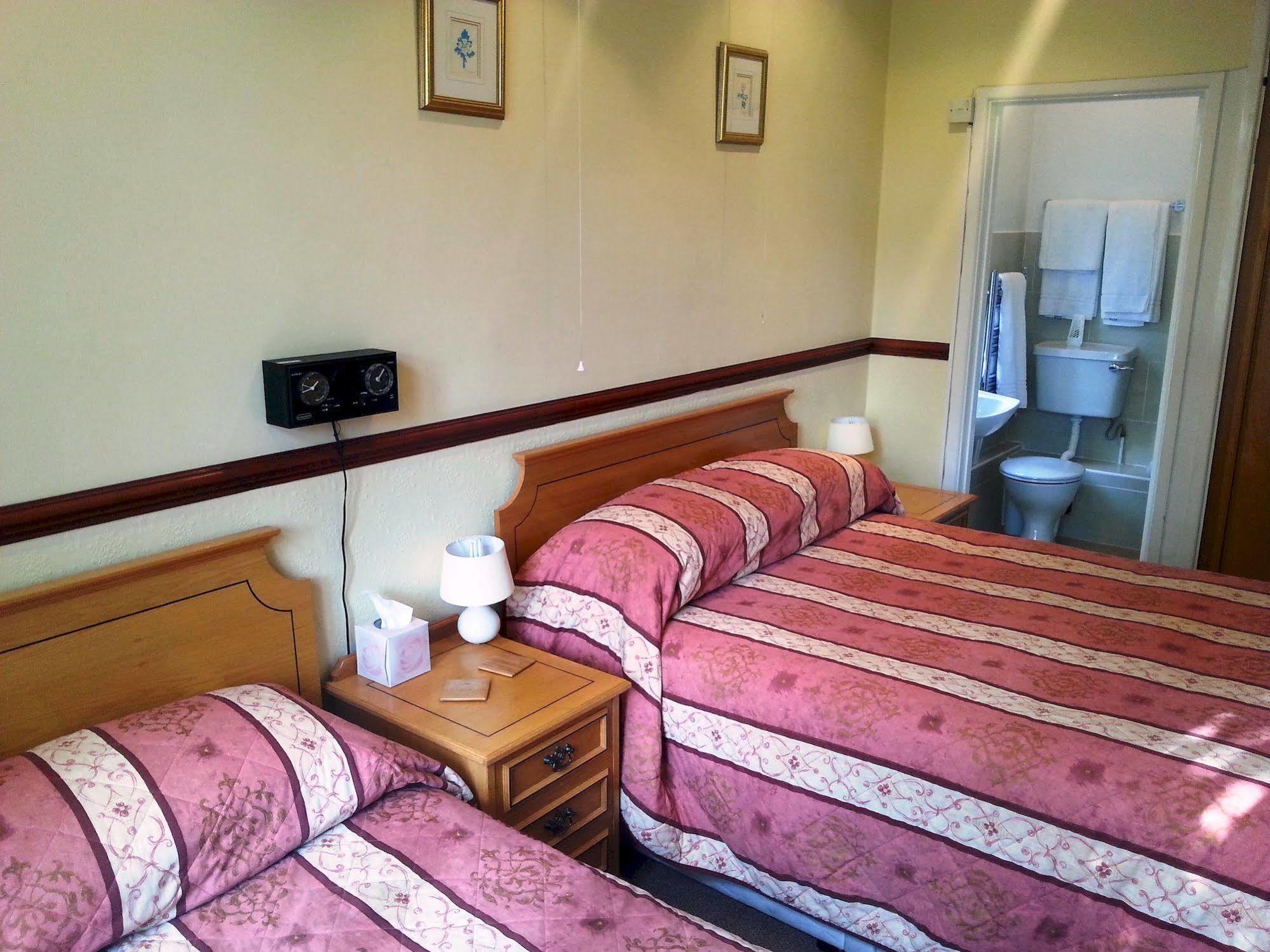 The Nyton Guesthouse Ely Esterno foto